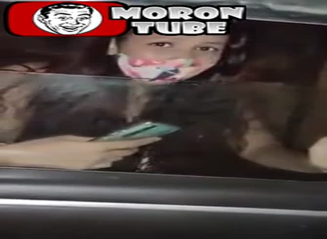 Video :When a driver tries to assist a lonely woman on the road, he is caught in a trap